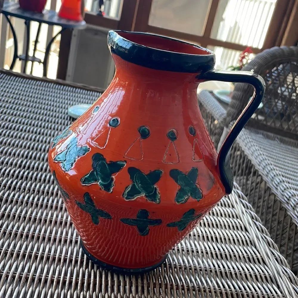 MCM Pitcher  - Picture 2 of 9